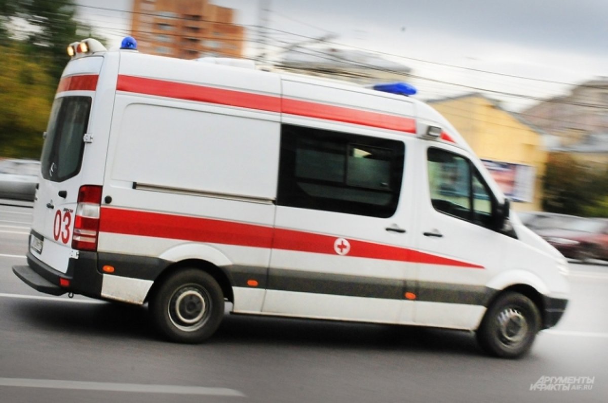 В Барнауле один человек пострадал при тушении крупного пожара в ТЦ