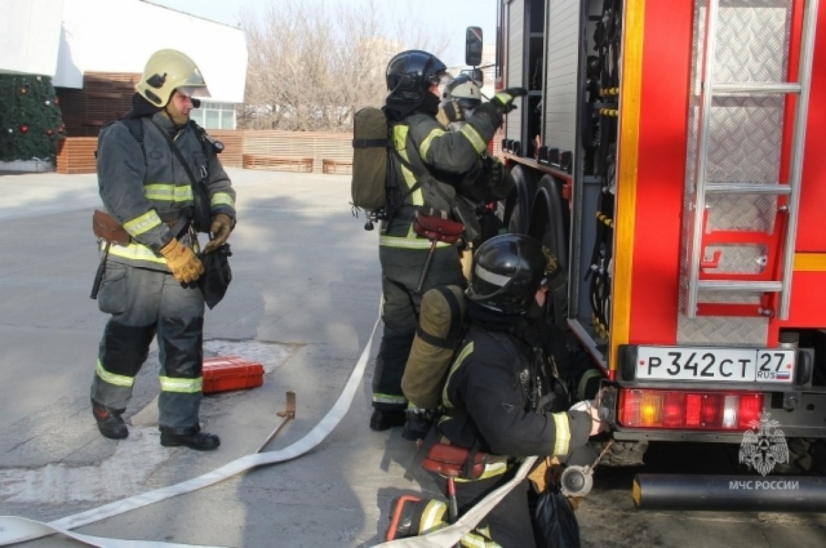 Пожарные «потушили» учебный пожар в гостинице Хабаровска | АиФ Хабаровск