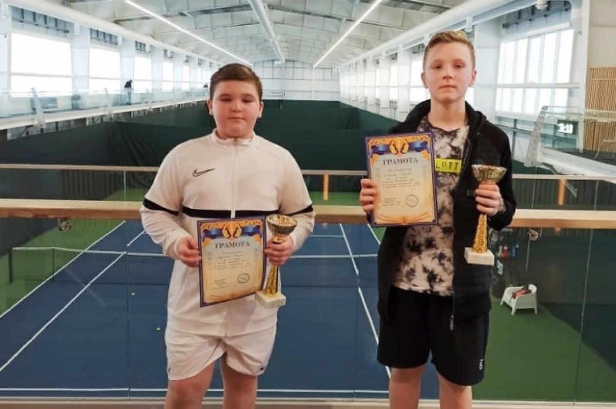 Брянские теннисисты выиграли турнир в Смоленске