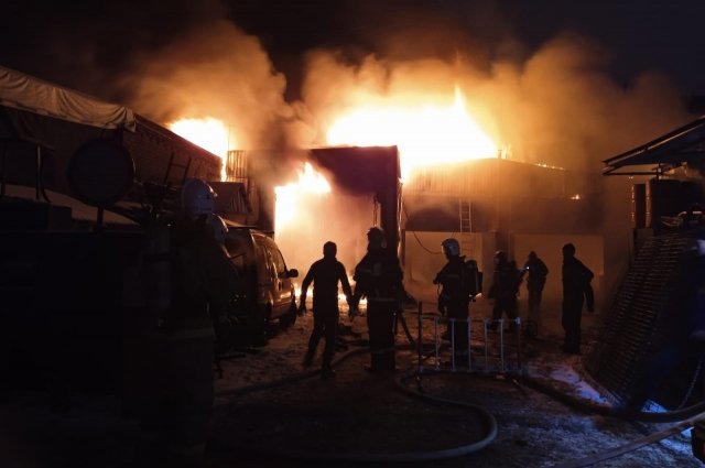 В Казани на пожаре два пенсионера получили ожоги.