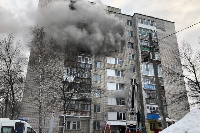 Жильцов дома по ул. Шевченко эвакуировали с помощью пожарной лестницы.