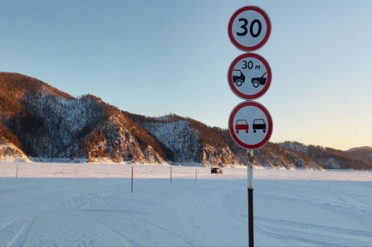 Красноярское водохранилище зимой