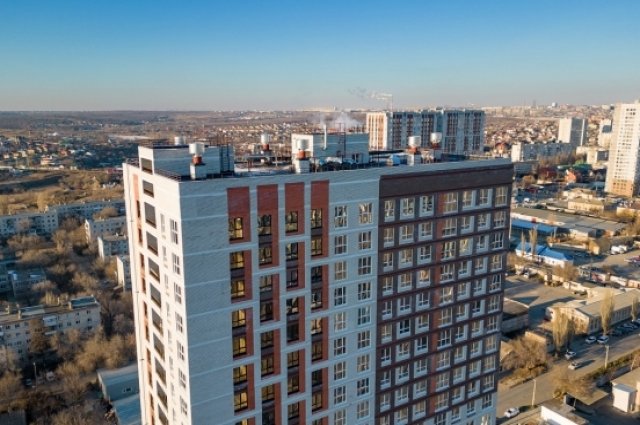 Современный 23-этажный дом – это третий концептуальный проект, возведенный «Синара-Девелопмент» в Дзержинском районе.
