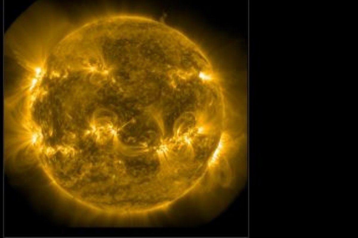 Ученые поделились с волгоградцами изображением солнечной короны и ветра