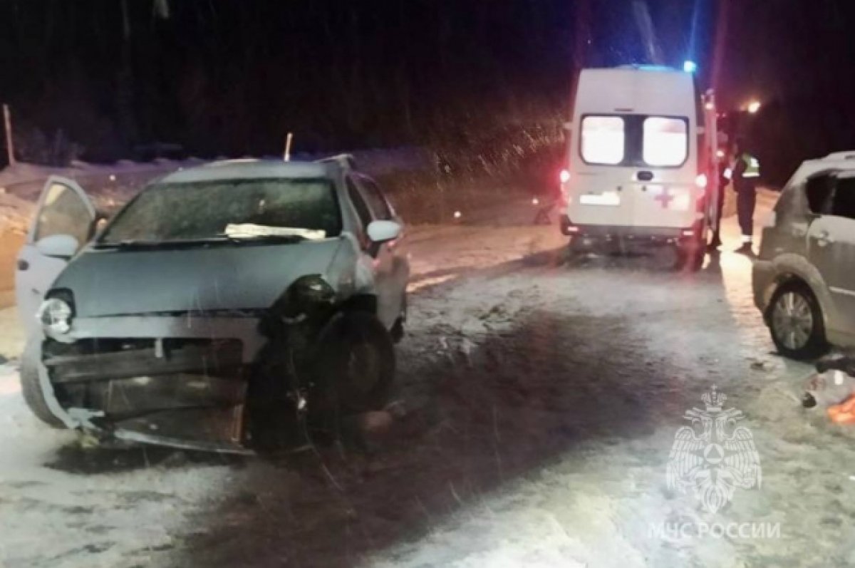 В массовом ДТП на мурманской магистрали пострадали пять человек