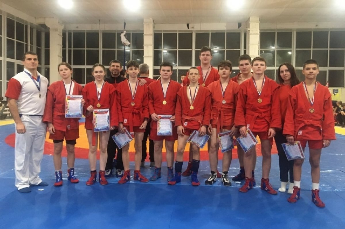 Брянские самбисты взяли четыре медали на всероссийском турнире