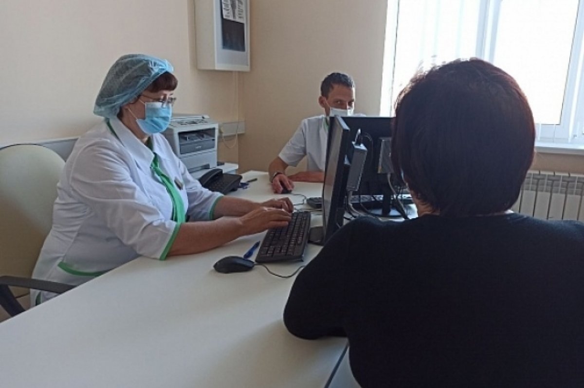 В Волгоградской области райбольницы обещают пополнить молодыми врачами