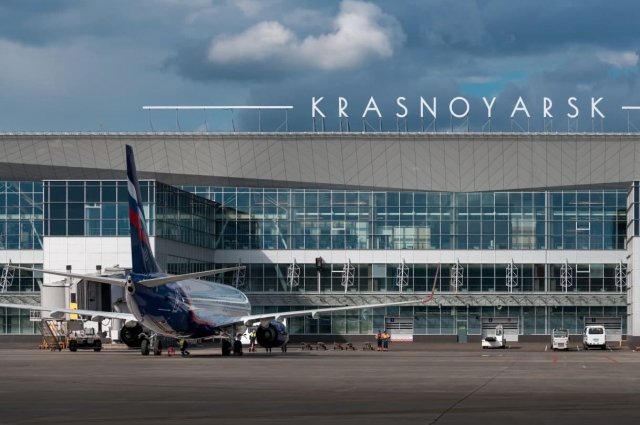 В Красноярске задержали вылет рейса Красноярск-Пхукет из-за нетрезвого дебошира.