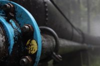 На данный момент в полном объеме тепло и горячая вода поступают в жилые дома.