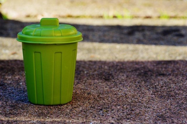 Проживающим в квартирах оренбуржцам могут пересчитать плату за вывоз мусора.
