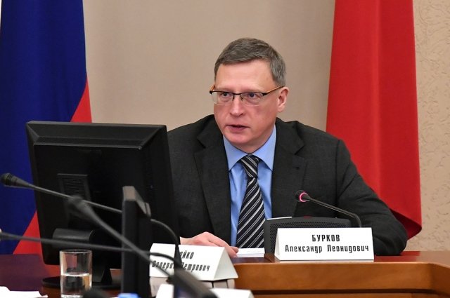 Александр Бурков подчеркнул, что не только сотрудники МЧС должны заниматься профилактической работой с населением, этим обязаны заниматься и муниципалитеты.