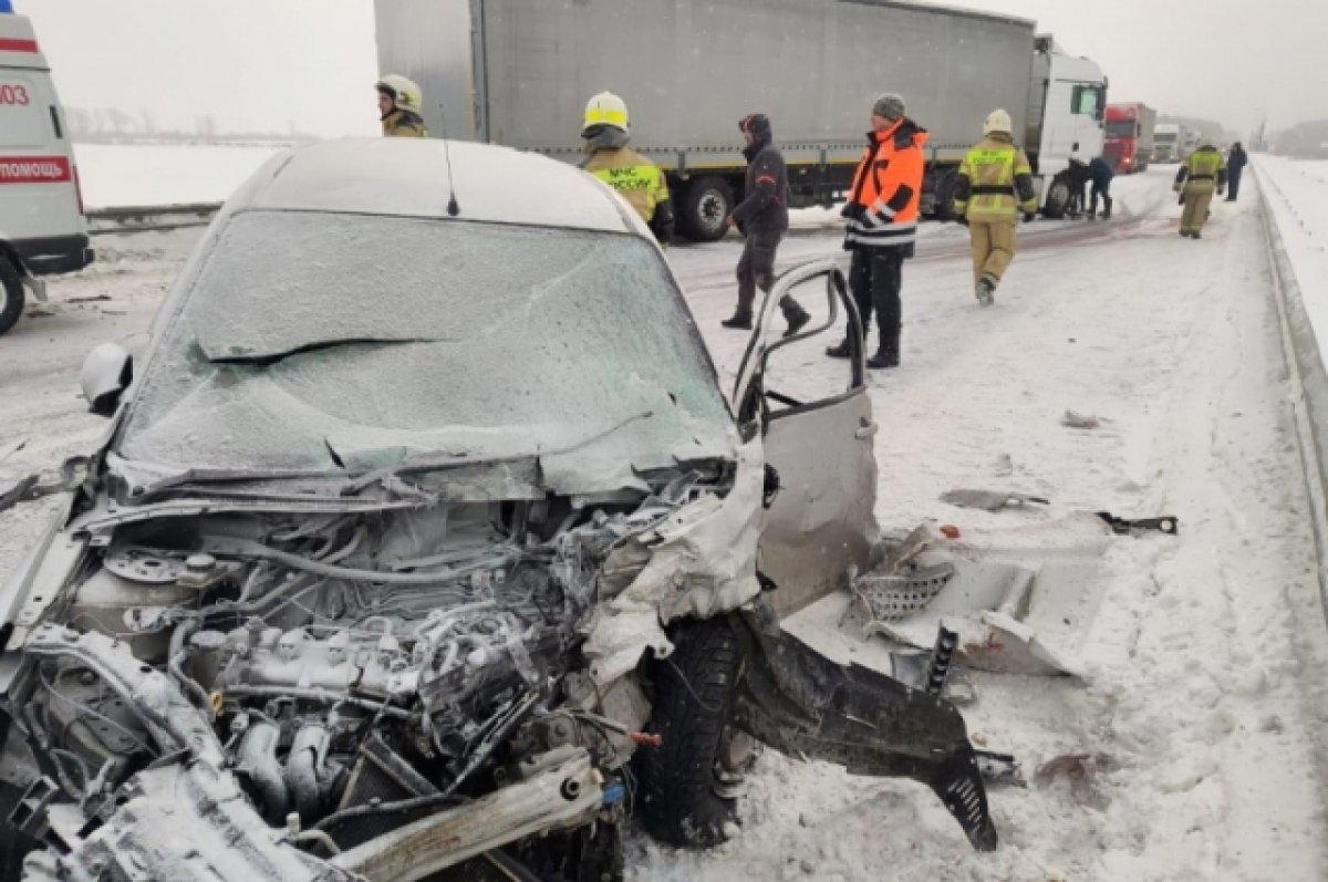 Водитель и пассажирка Mazda пострадали после ДТП с грузовиком в Томске АиФ Томск