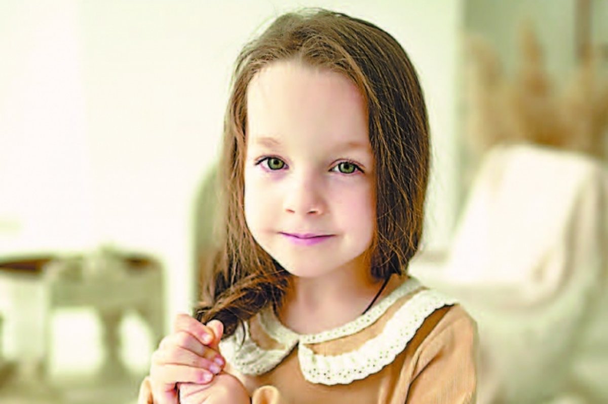 Для счастья. Читатели aif.ru помогли девочке приобрести слуховой аппарат