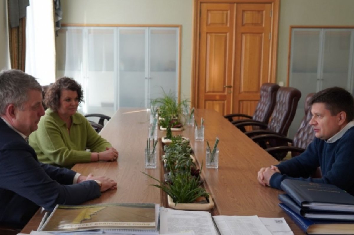 Губернатор Брянской области встретился с контр-адмиралом Игорем Курочкиным
