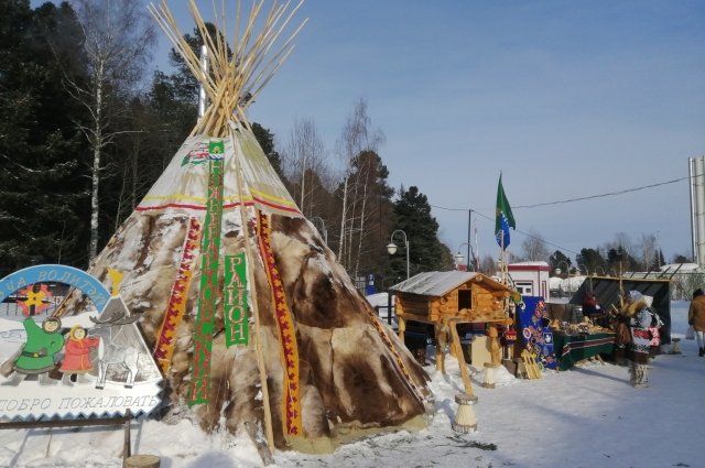     В автономном округе проживает более 30 тысяч коренных народов Севера.