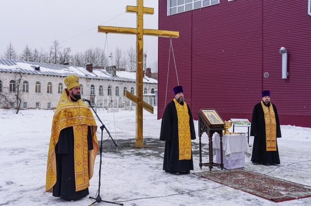 Крест на месте будущей часовни в ПГНИУ освятили 25 января.