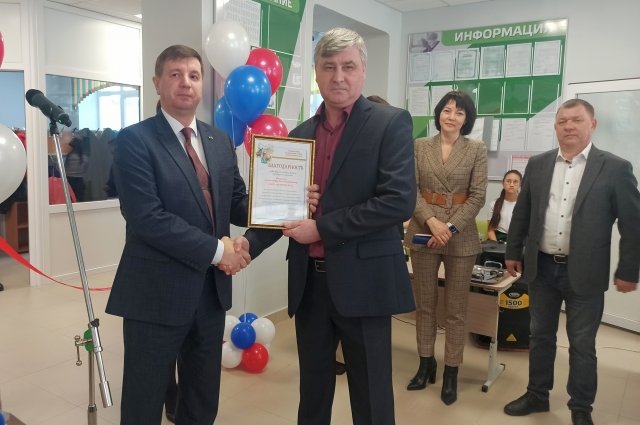 Обновленная школа открылась в Курманаевском районе.