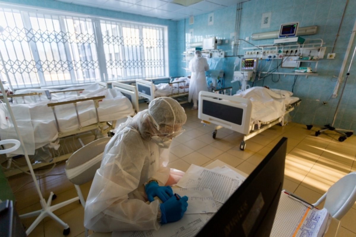 В РФ за сутки выявили почти 7 тыс. новых случаев заражения COVID-19