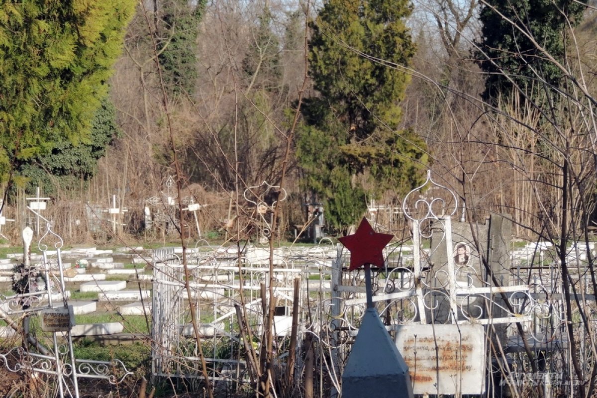 В Волгограде гроб с покойником привезли на кладбище в маршрутке