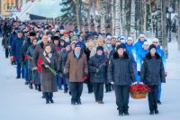 Акция прошла у вечного огня в Парке Победы