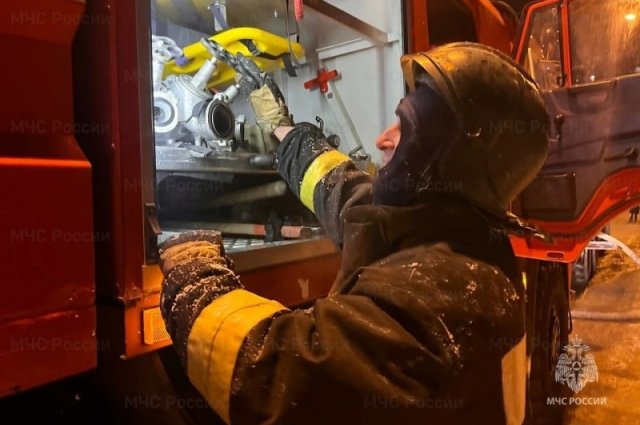 В тушении участвовали 6 человек и 2 единицы техники противопожарной службы Сахалинской области. 