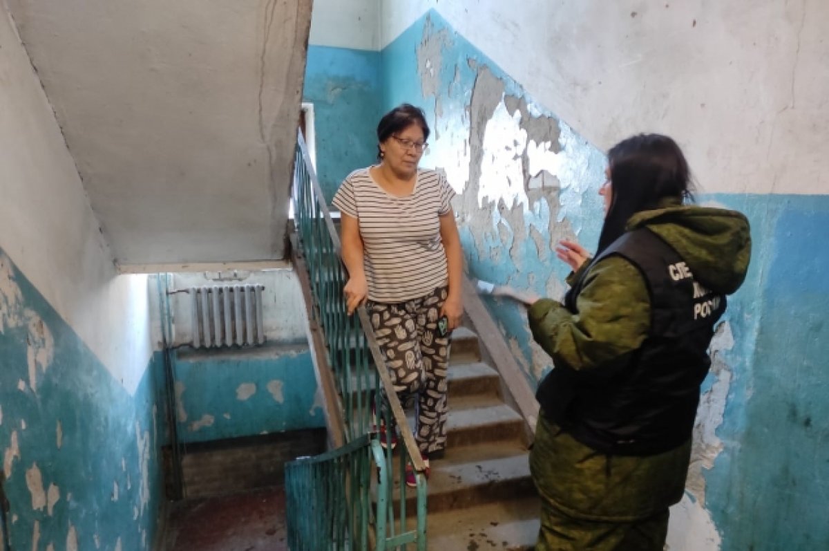 В Барнауле прокуратура и Следком заинтересовались разрушающимся общежитием