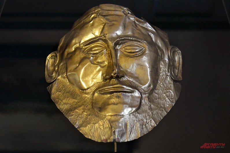 Погребальная маска Агамемнона на презентации проекта «Шлиман. Троя рядом».