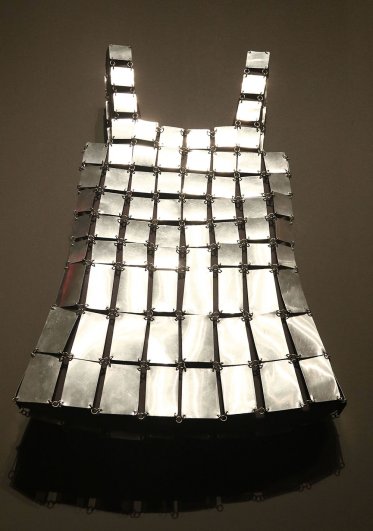 Алюминиевое платье Paco Rabanne 1968 года.