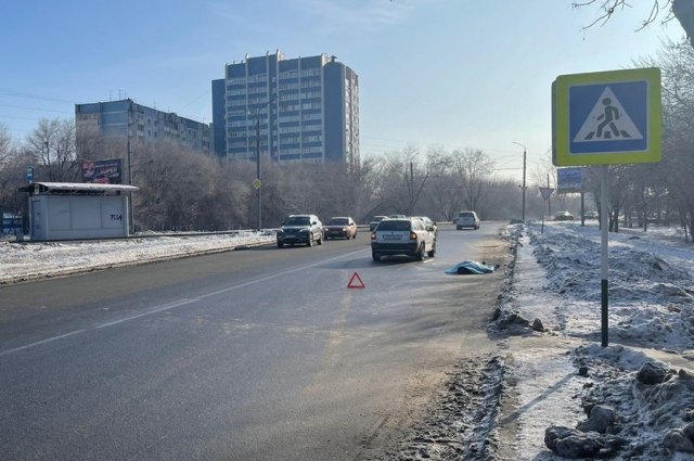 42-летнего пешехода сбили насмерть на ул. Конституции в Оренбурге.