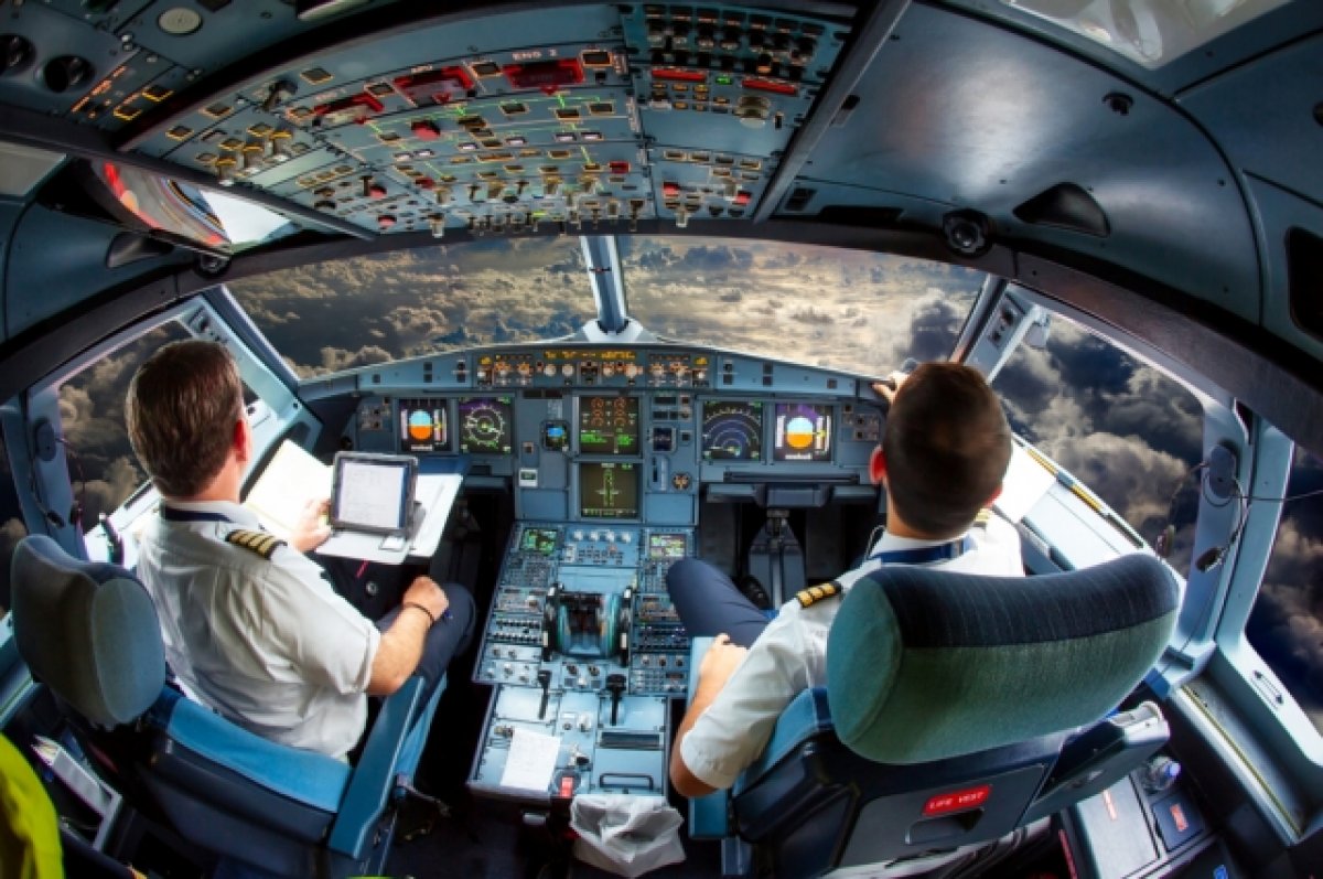 «Пассажир может не знать, что в полете что-то случилось». Откровения пилота