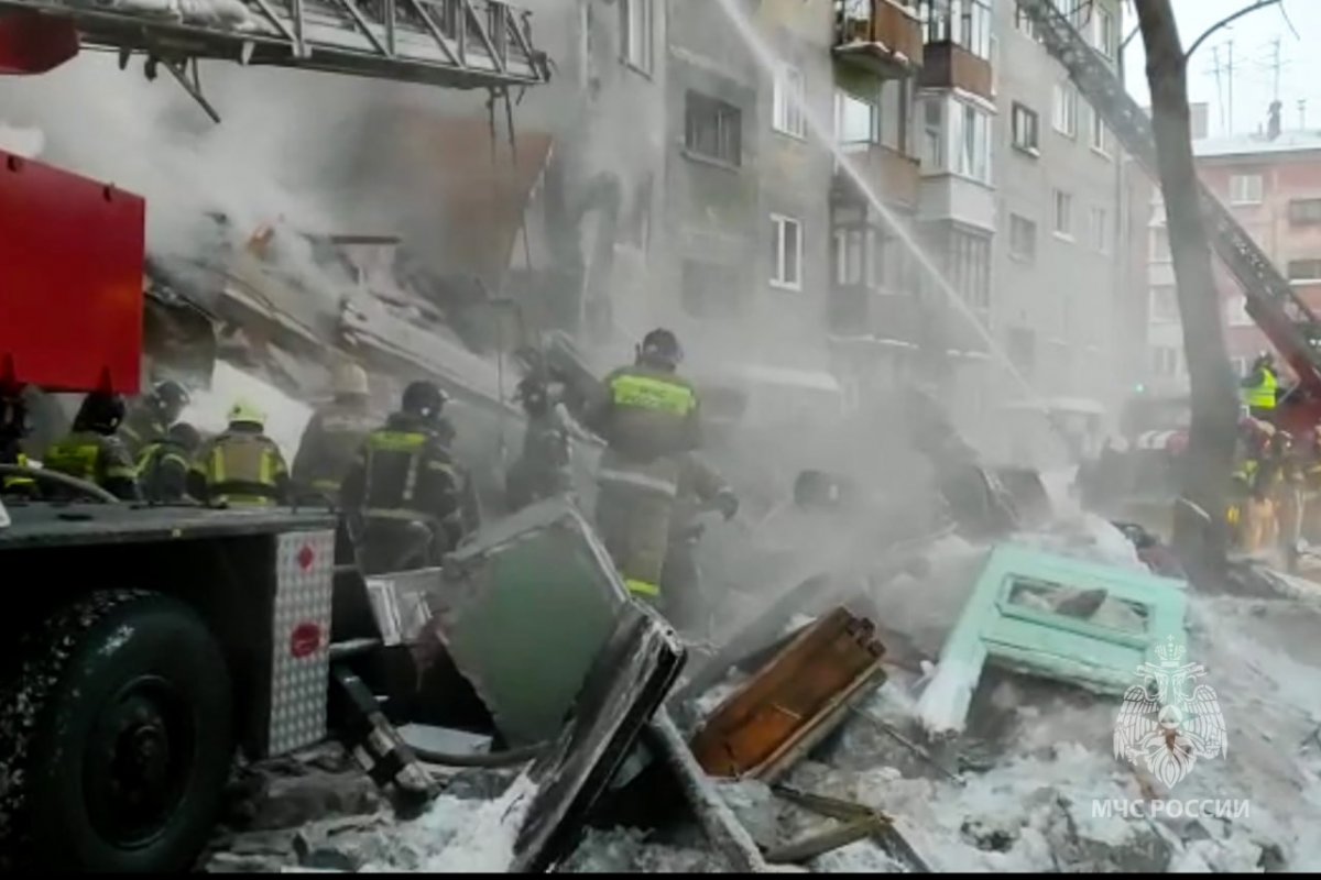 Жертвами взрыва газа в Новосибирске стали 10 человек