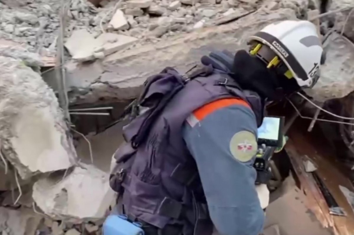 Сотрудники МЧС России извлекли из-под завалов в Турции более 40 человек