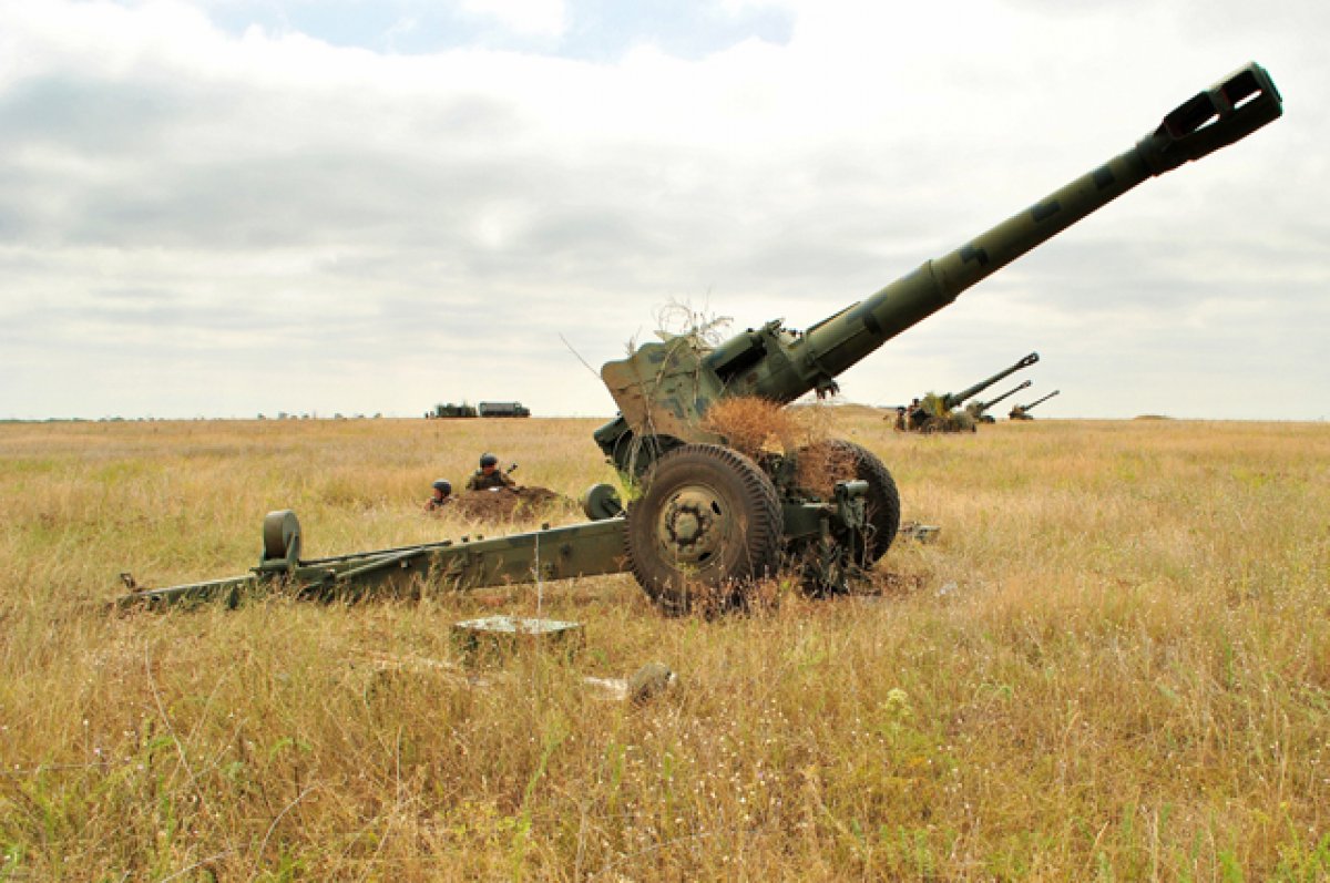 Минобороны России опубликовало кадры работы расчетов 152-мм гаубиц Д-20