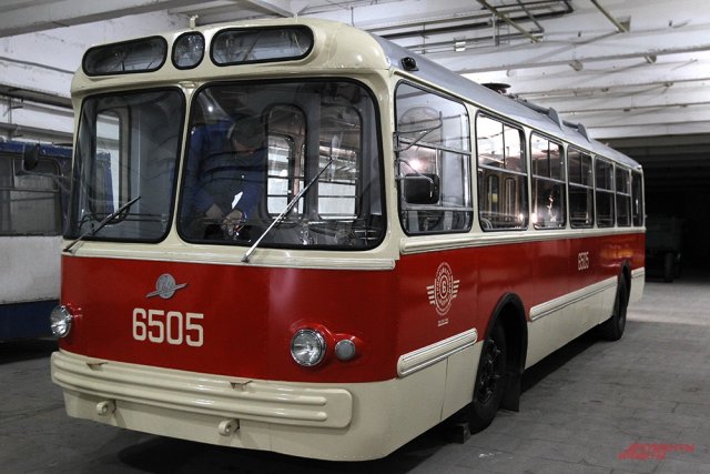 Троллейбус ЗиУ 5Д вернется на улицы Москвы