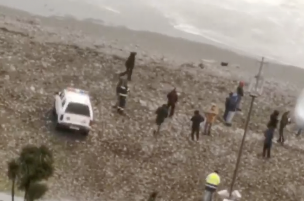 МВД Грузии завело дело после взрыва морской мины на пляже в Батуми