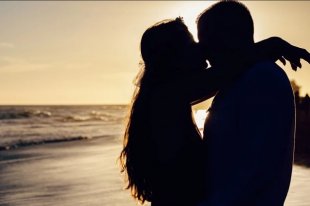Порно видео пожилые поцелуи
