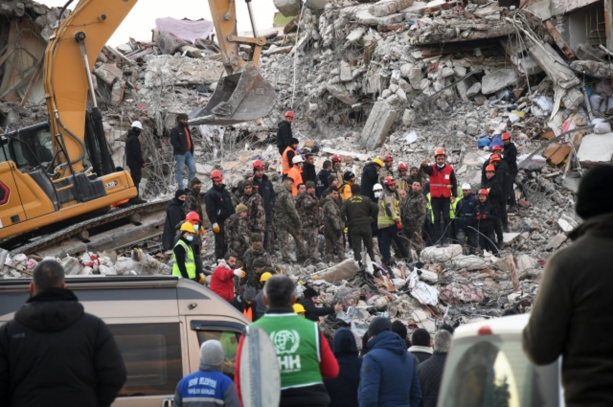 Количество жертв землетрясения в Турции достигло 35 418 человек