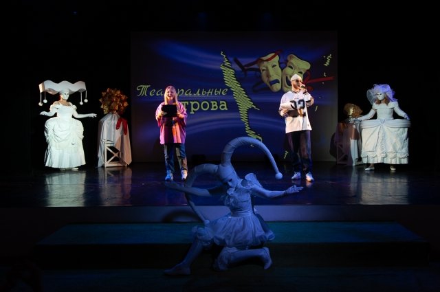 Торжественное открытие смены прошло в Сахалинском театре кукол. 