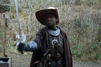 Роль Д'Артаньяна исполнил малоизвестный чернокожий актер Малахия Пуллар-Лачман.