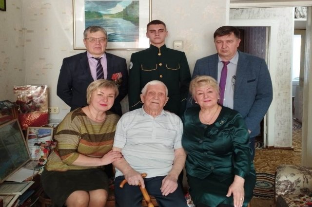 Ветерану лесного хозяйства Красноярского края Алексею Дмитриевичу Самохину исполнилось 98 лет.