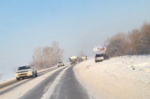 Автомобиль съехал с дороги.