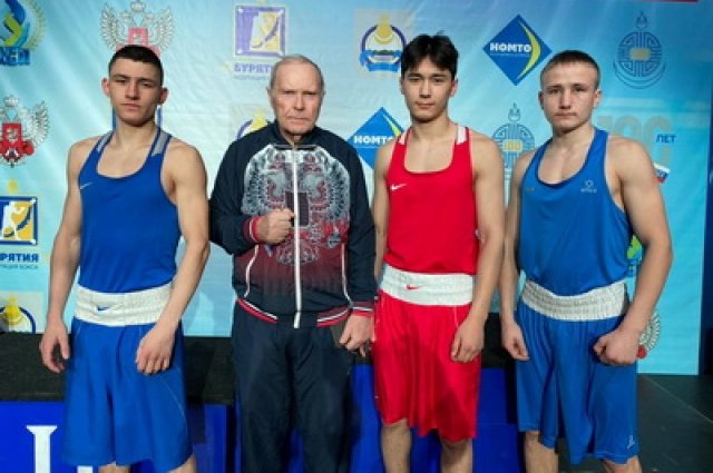 Островной регион представляли Денис Пальшин,  Баишбек Уулу Жусуп и Константин Кубарев.