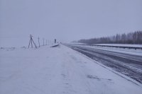 В Оренбуржье из-за непогоды перекрыли участок трассы М-5 «Урал» от Краснощеково до Новоникольска. 