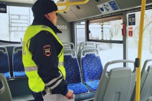 Инспекторы ГИБДД вышли на скрытое патрулирование автобусов.
