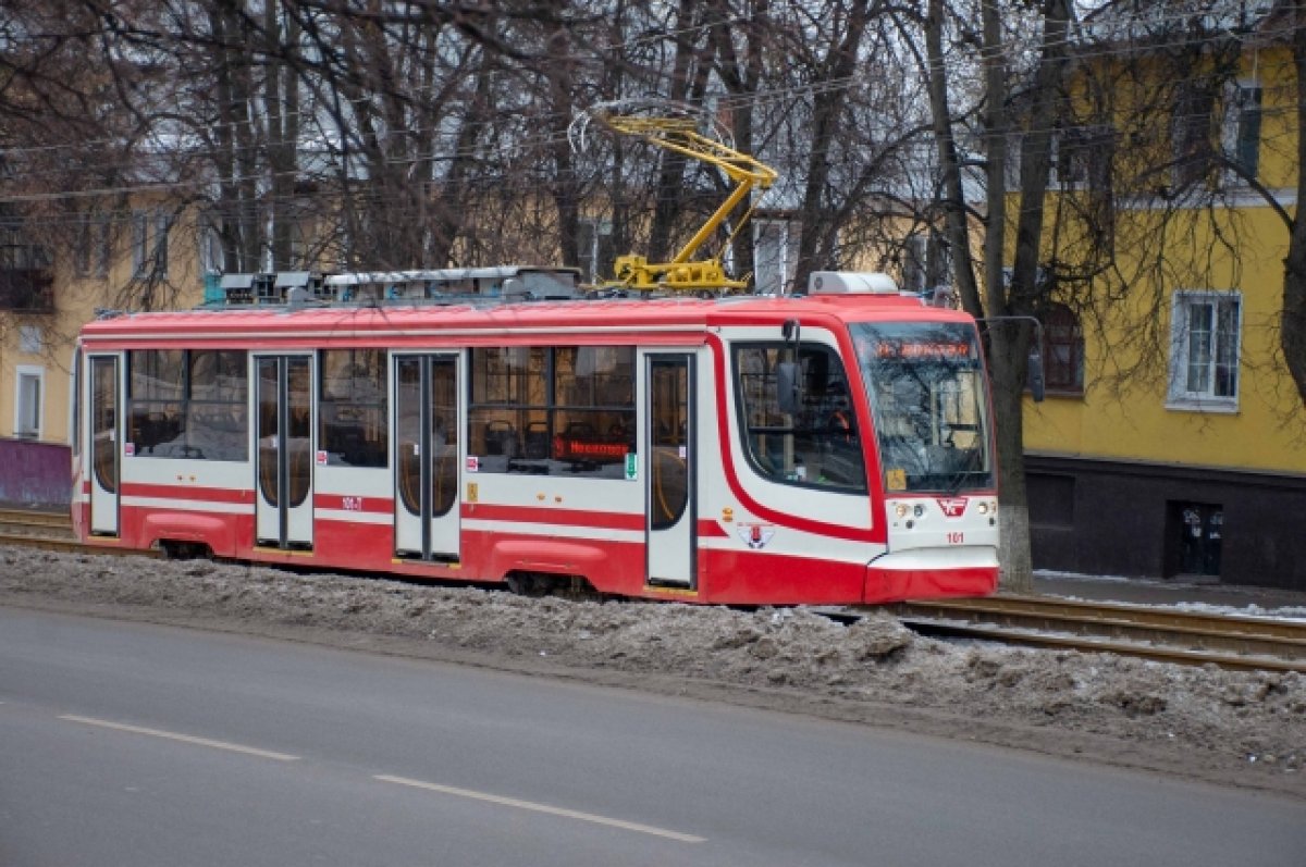 Трамвай сбил мужчину в Барнауле