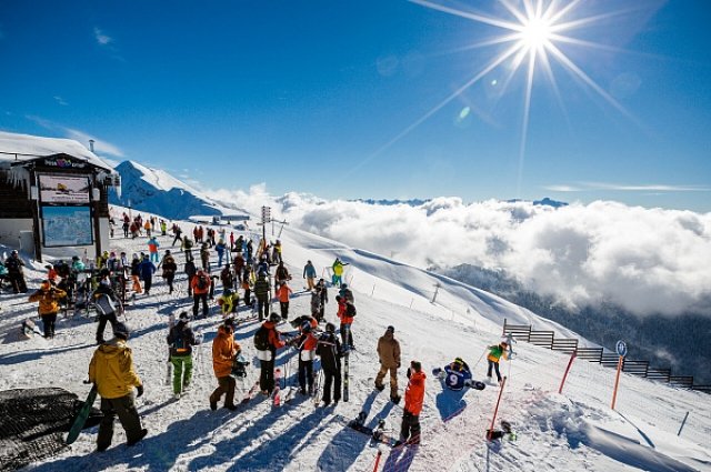 Еще недавно на горнолыжных склонах в Сочи не было большого количества туристов.