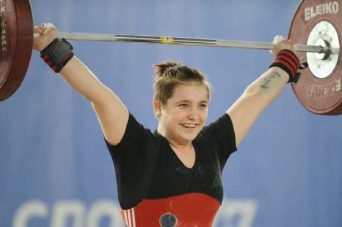 Брянские тяжелоатлеты привезли три медали с первенства России