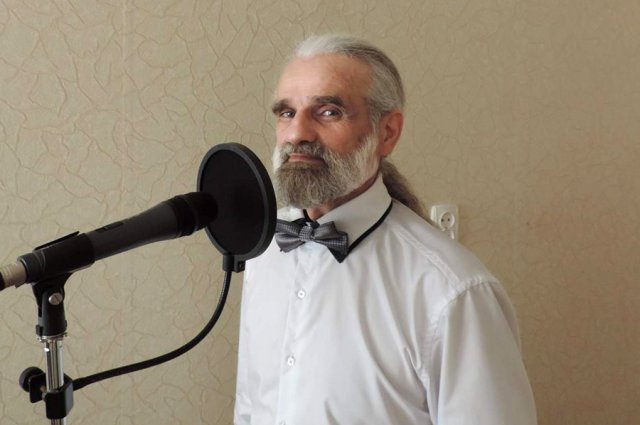 Валерий Яблочков и в дуэтах пел, и солировал.