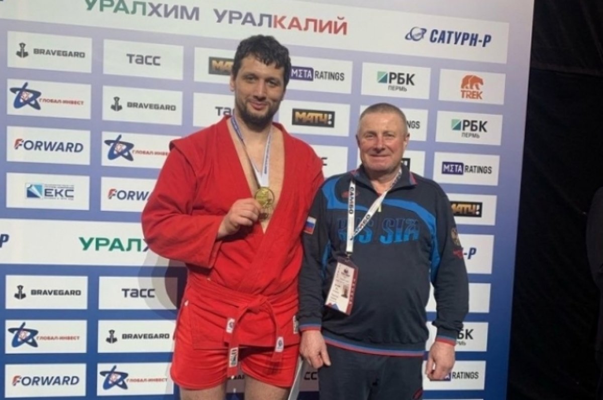 Брянский самбист Артем Осипенко в 11 раз стал чемпионом России