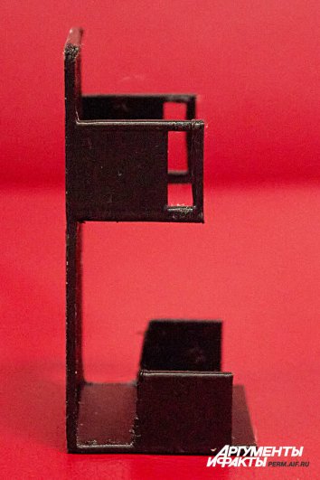 Прототип стула для профилактики искривлений позвоночника Юра распечатал на 3D-принтере.